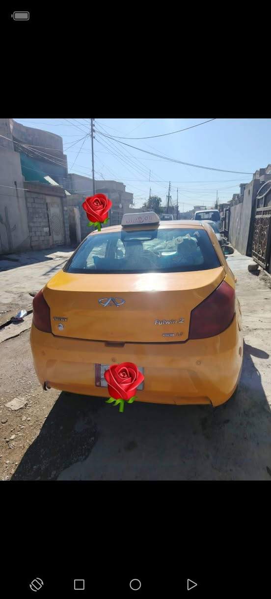 السلام وعليكم تكسي للبيع مشروع وطني سنويه جديده نقابه مصفره جديده 2011 سعر 35 وبيه مجال الرقم ***********
***********
