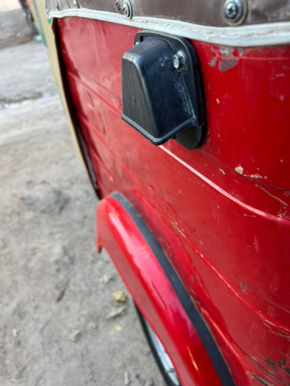 متاح تكتك البيع.  موديل18.    اوراق اصوايه7         سعر 4 مليوان عنون زعفرانيه متواجد بلفيس اوخاص


**إذا كنت صاحب هذا الإعلان وتريد حذفه لأي سبب، رجاءا أرسل رسالة إلى الدعم الفني**