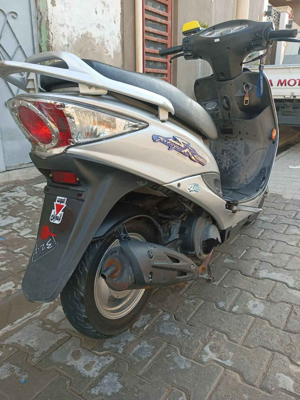 سلام عليكم كامكو جي فور للبيع دراجه حيل نضيفه كفاله شرط شوفت عينك ما عايزه برغي مكان نجف شارع كربلاء عامود 23  تفاصيل اكثر خاص او واتس اب ***********
