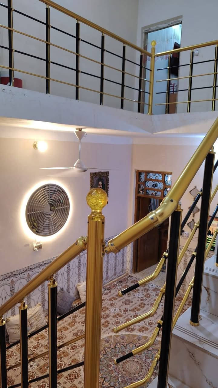 دار للبيع حقل لثاني نص قطعه بطول قاط ونص قريب على شارع لعيداويه غرفتين وصاله مفتوحه مامطلوب اسكان لبيت بلبدايه سعره وباقي لتفاصيل الاتصال على لرقع ***********
