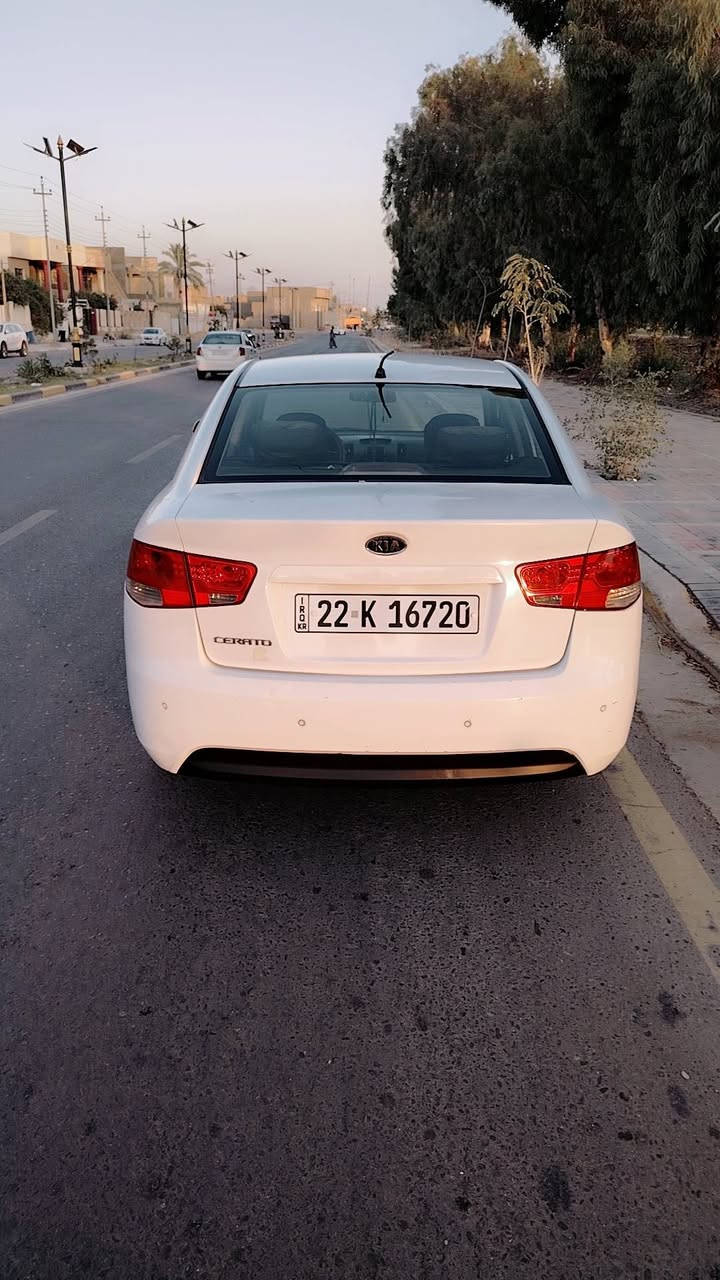 السلام عليكم سيراتو مديل ١١ للبيع بيه قطعتين ولباقي كفاله مكينه كير حداديه تخم تاير تبريد ثلج مكانه كربلاء طويريج السعر ٩٠ وبيه حك الجيه ***********
