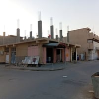 عمارة قيد  الإنشاء بحي الرشيد ١٥٠متر وجه ١٠ نزال ١٥ ٤محلات وشقه ومأسس ...