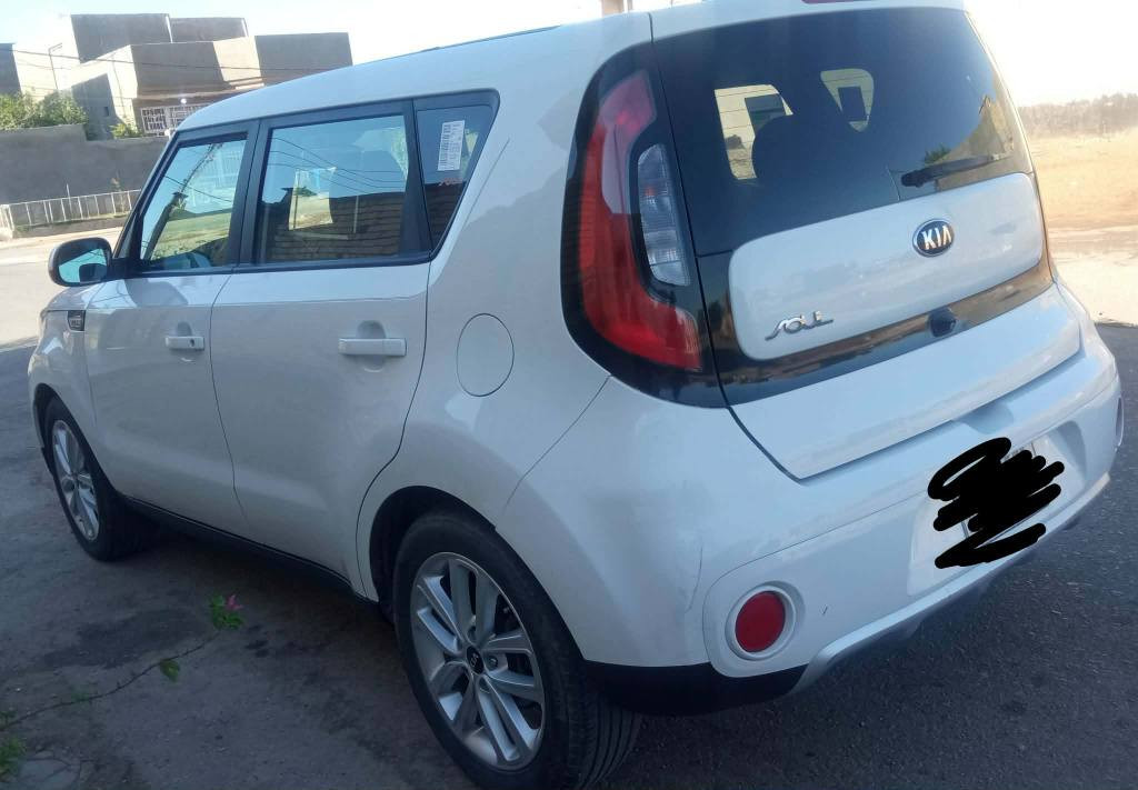 كيا صول امريكي 
مكينة 2000 
ضرر جاملغ وبنيد وبيها بارد 
ماشية 84 الف 
السعر 118  بيع قفط بدون مراوس 
مكان السيارة بابل / قضاء المحاويل 
رقم صاحب السيارة / *********** بغداد, العراق
