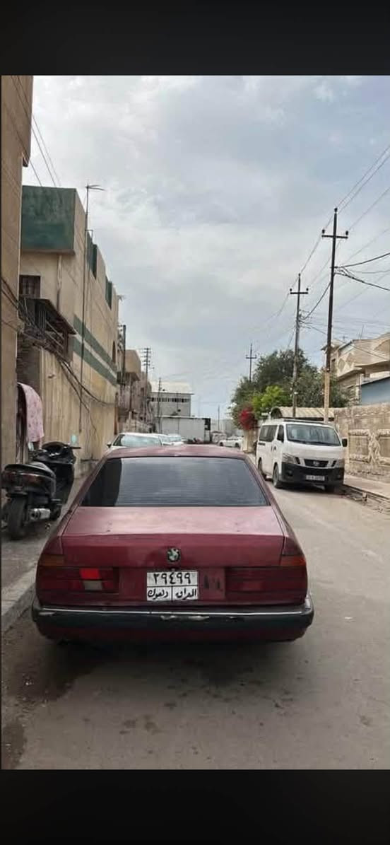 للبيع ٧٣٥ كير عادي رقم دهوك تحويل او وكاله من صاحبها سيارة مال تعمير مكينتها بيها صوت بكن خرطه سعرها ٢٥ وعليها غرامات ١٠ اوراق نازل من سعرها مكان سياره بغداد ***********
