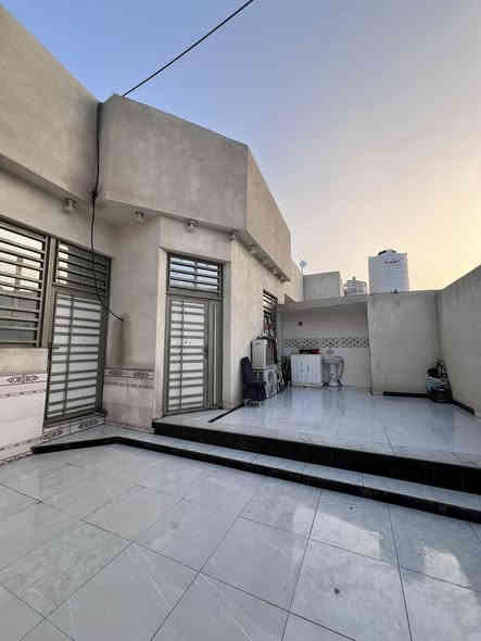 دار سكن طابقين 🏠
المساحة :: 200م على شارع 10م
طابو صرف زراعي عراقي 🇮🇶
#سنة_البناء نهاية 2024
إبي الخصيب حي العسكري كوت الحمداني 
#يحتوي :: الطابق الأول :: 
كراج واسع صحيات خارجية كلدور مطبخ صالة
غرفتين منام صحيات داخلية وأستقبال ومنور
#يحتوي :: الطابق الثاني :: 
صالة واسعة غرفتين منام صحيات وسطح خارجي 
#السعر_المطلوب :: 110 مليون قابل للتفاوض
منطقة سكنية وهدوء مع توفر كافة الخدمات .
#للأستفسار :: أتصال / ***********
مع أستقبال جميع عروضاتكم العقارية .
