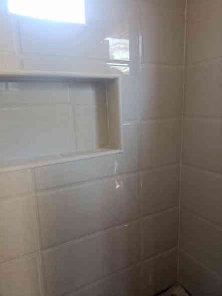 السلام عليكم جزء من اعمالي اتمنى ان ينال اعجابكم لبخ جص واسمنت وبورك ونثر تطعيم واجهات وسيراميك وبورسلين جدران ارضيه ***********
