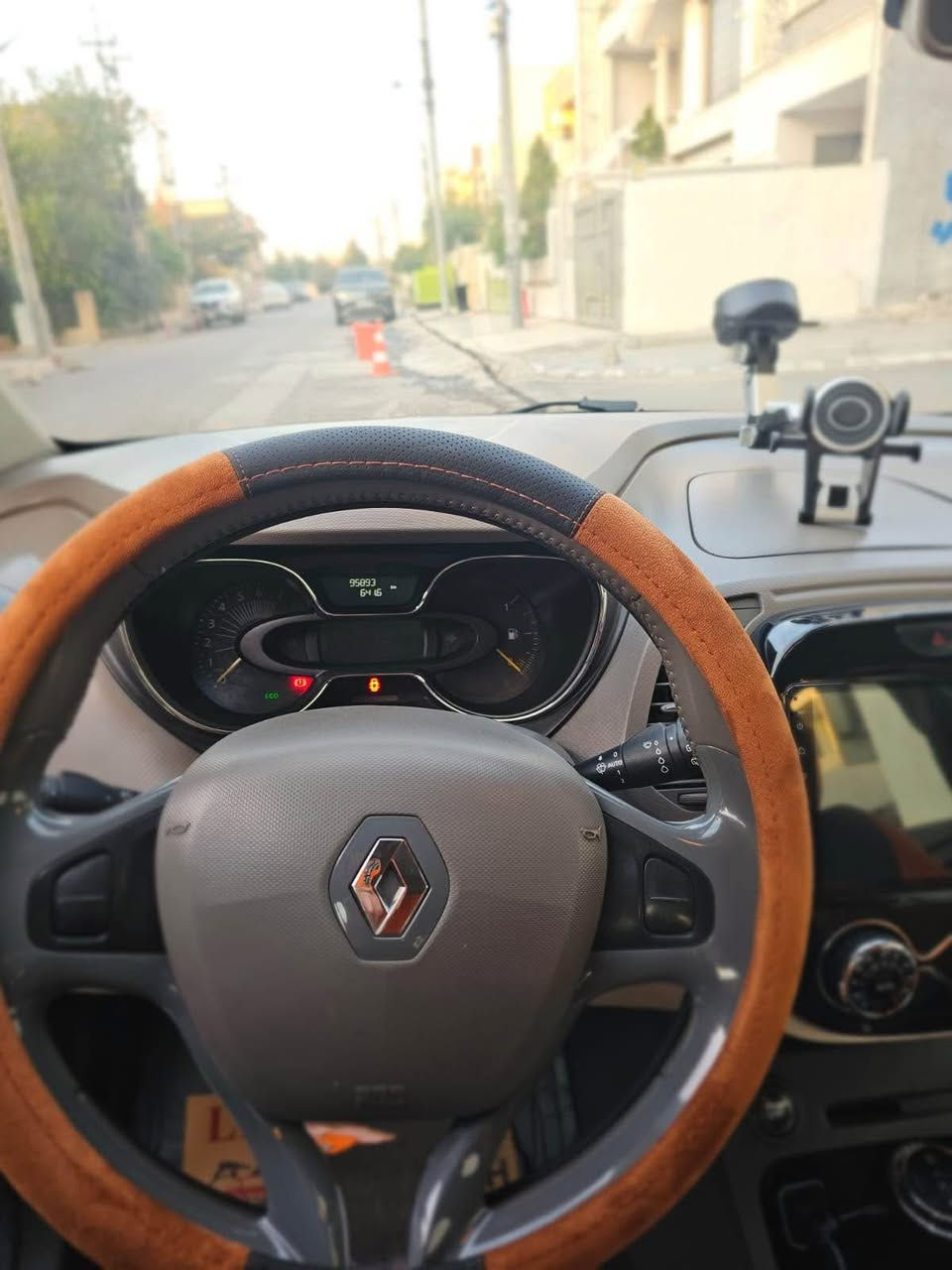 موديل2016 
بئ سبوخ
كيرو مه كينه هه موو شتى به شه رته
سه قف سبى بيلادى 
هه زه و فعصى تازه  بوى كراوه 
سعرى 88 وه ره قه 
*********** أربيل, العراق
