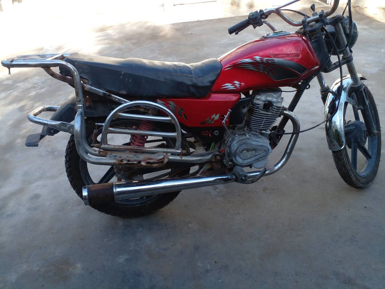 دراجه فيومه اوراق موديل ٢٠١٠للبيع السعر ٢٥٠العنوان واسط النعمانيه الستفسار ***********
