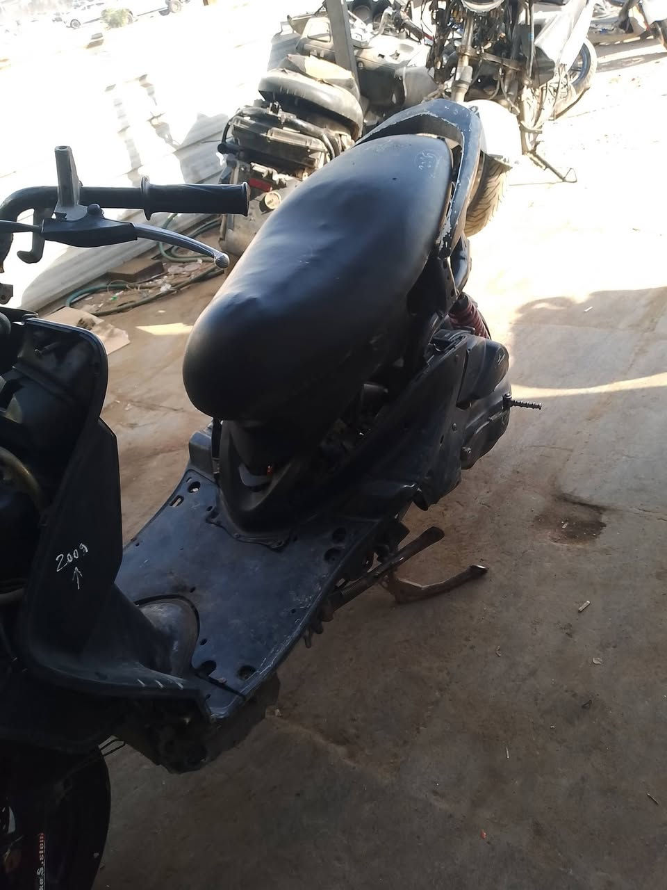 سلام عليكم دراجه سكنس كابريتر شغاله كلشي مابيها بوشه 58ونص شد جديد ابيع كوم حديد  السعر 180وبيها مجال مستعجل عله بيعتها متواجد واتساب ورصيد (***********)
