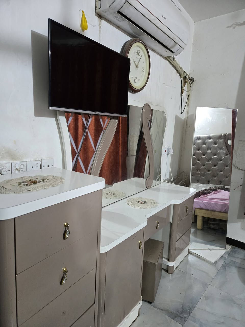 للبيع سعر مليون لاستفسار الاتصال على هذا الرقم***********
