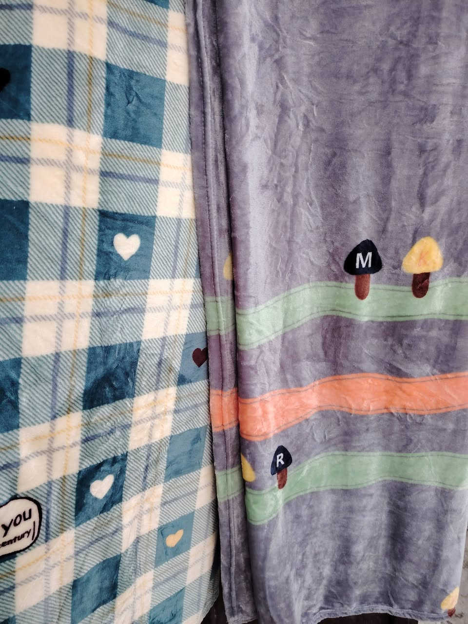 وصلني اليوم وجبه جديده جراجف صيفيه إماراتي تعتبر غطوه او جرجف في محل دارين خانقين توله فروش فرع صيدليه مازن متواجدين في المحل من ساعه ٤ عصرا لغاية ١١ ليلأ ويوجد خدمه توصيل داخل خانقين وخارج خانقين بالأسعار مناسبه جدأ وأهلا وسهلا بيكم بإدارة ابو حمودي رقم موبايل *********** ويوجد جمله ومفرد ويوجد لدينا موديلات أخرى ان شاء الله
