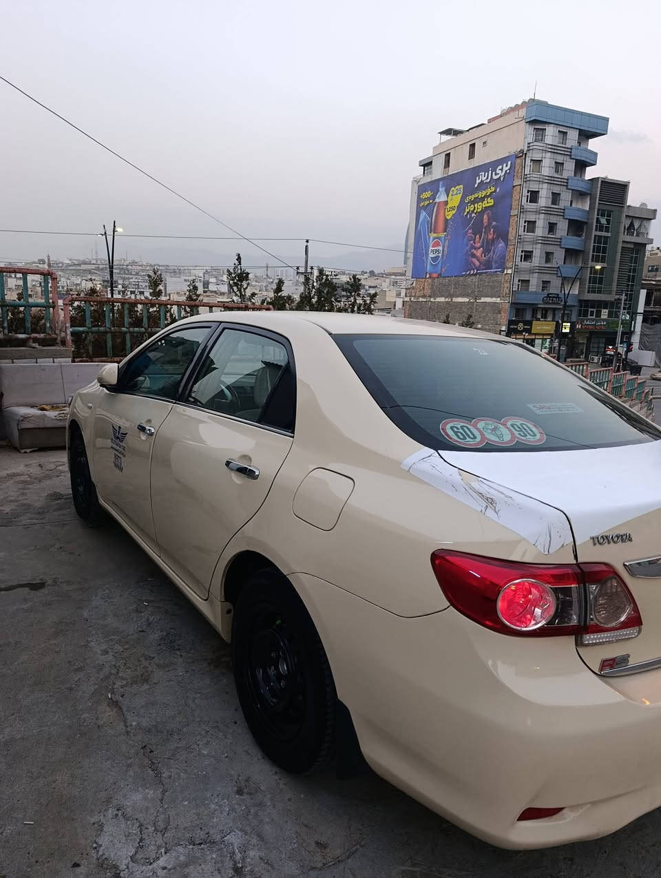 کرۆلا۲۰۰۹ تۆماتیک کامل گۆڕاوە بۆ۲۰۱٤ پارچەو نیوێکی بۆیاخە دەبەی ێاوەکە قرجی هەیە سەنەوی بەسەر چووە کامل جوانکاری ئایبات کامیرە فولیم کوشنو گاعی تایەی تازە یەک وەهامای بیلاد تەقەو ڕەقەی هیج نیە گیر مەکینە تەحویل و غەرامە بەشەرت سەیارەکە زۆر جوانە مالی دۆستە سیعری 132 وەرەقە ژم ***********.....***********
