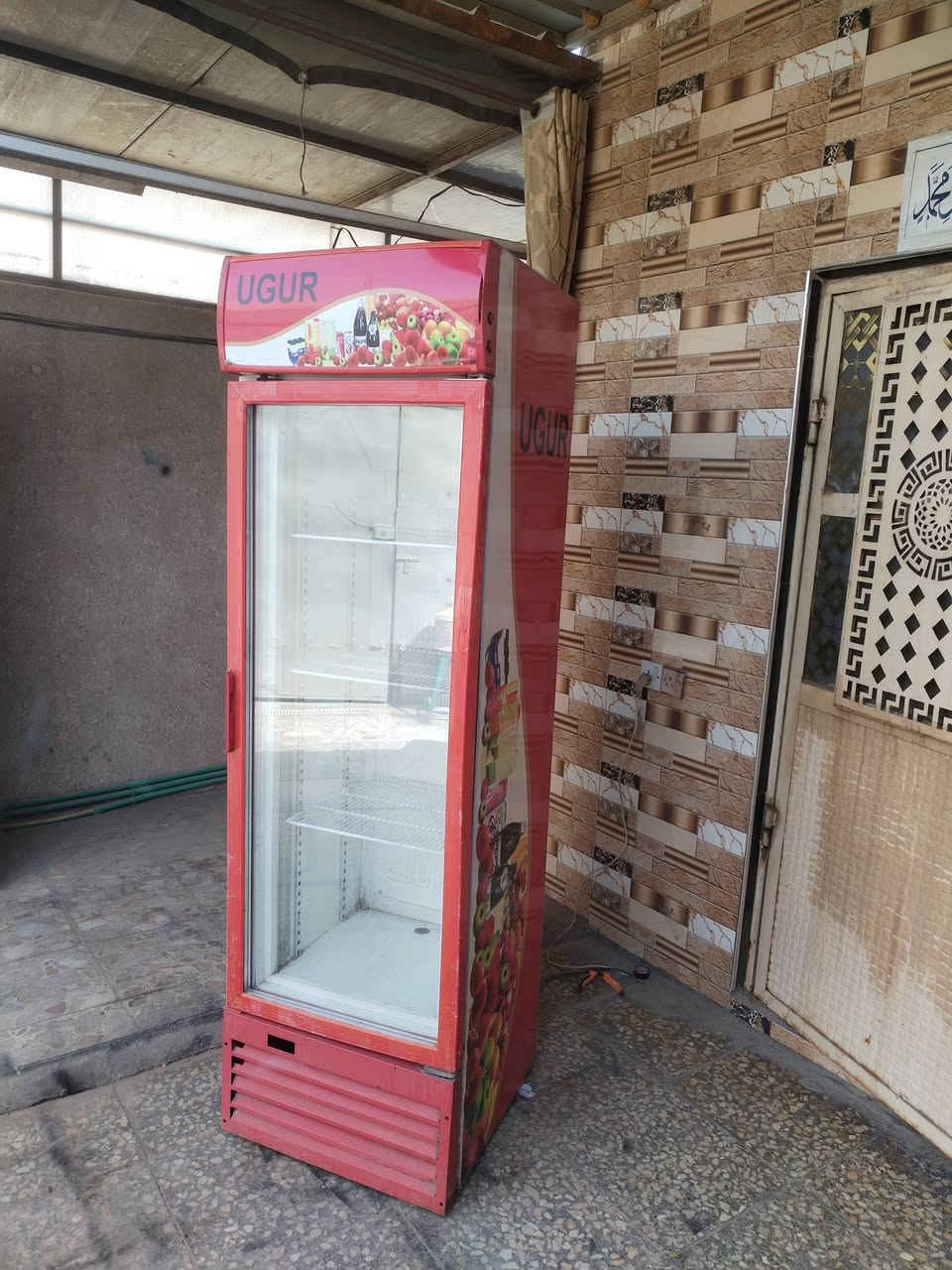 عارضات عمودي شغالات عدد 4 السعر كلهن 700 نهايتهن العنوان بغداد حي اور الشراي يتصل على هذا الرقم ***********
