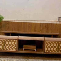 ميز تلفزيون • خشب ثقيل • طول ١٤٠