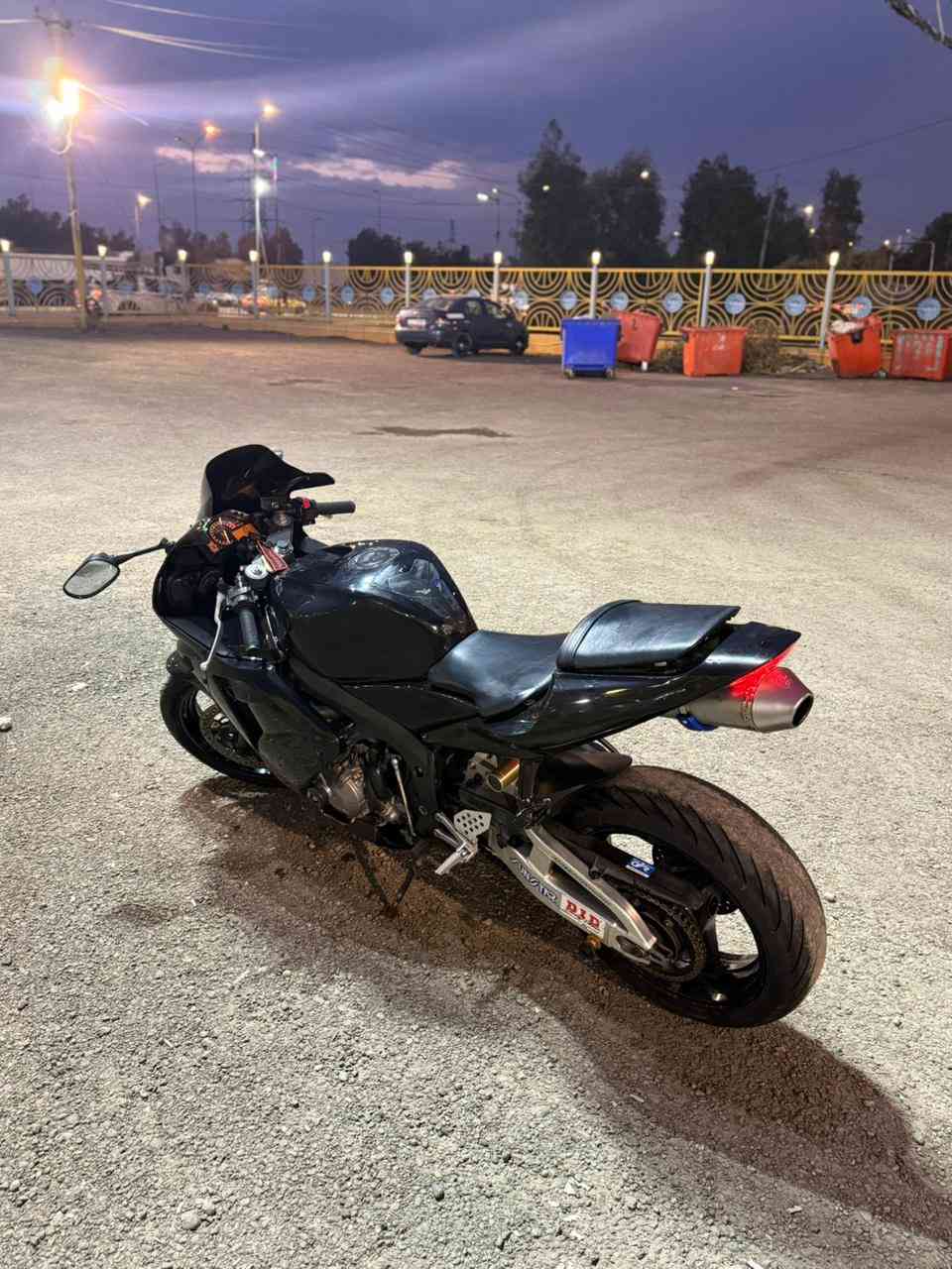 السلام عليكم الوحش RR 600 مكفولة كفالة عامة جيب الفيتر الي يعجبك وحياك الله ترايك للمكان الي تريدة الدراجة جاهزة مجهزة وهسه طالعة من ادامة مكان الدراجة بغداد المنصور 🔴 السعر ٢٩ $ورقة
***********

