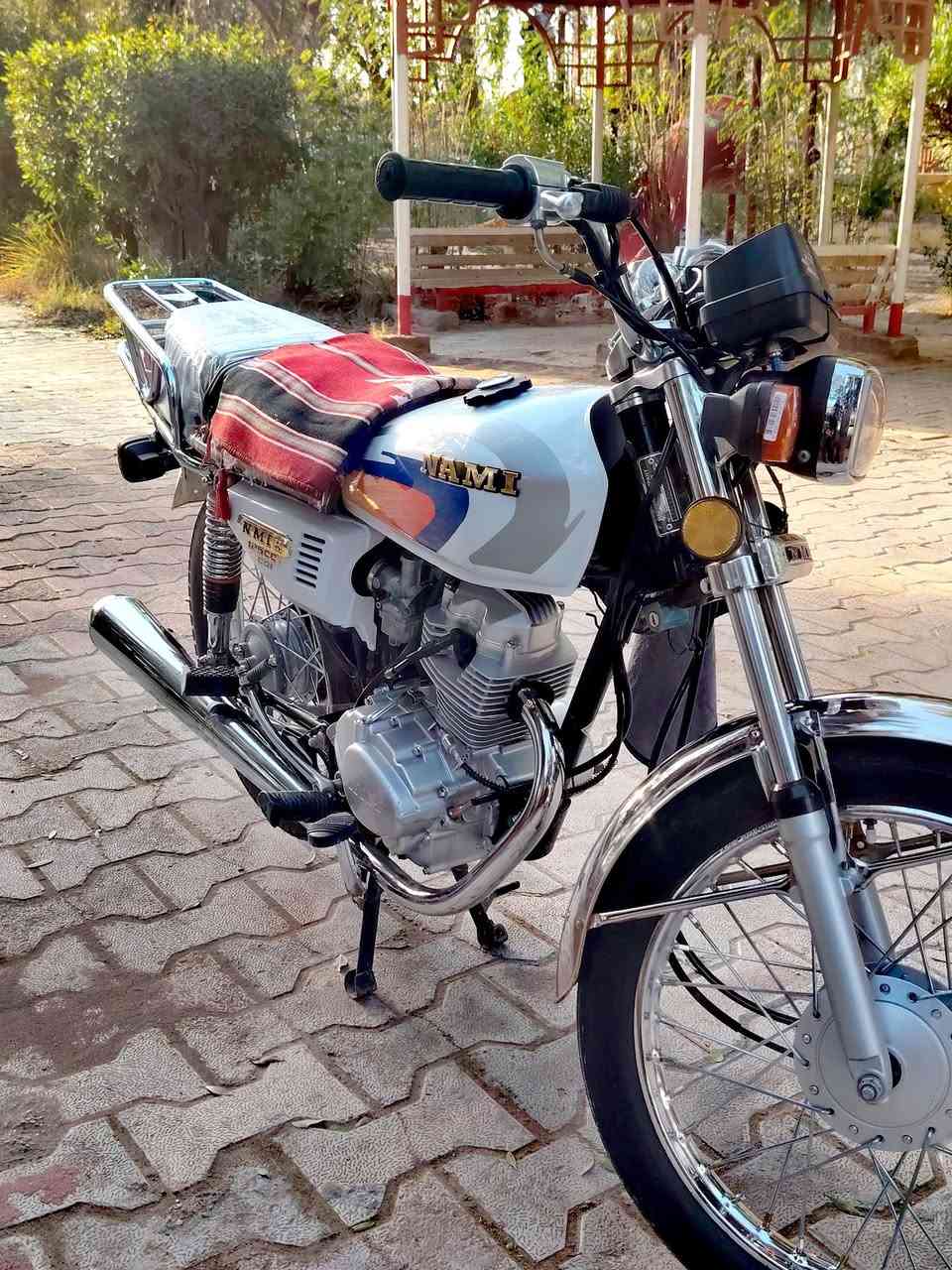 نامه امتياز مديل 25 بعدها زيرو
كهربائيات كامله

نضافه فول كدامك بلصور

اوراق سكنر بأسمي

فلتر بانزين يعني المكينه والكابريته فول 
نضافه

الدراجه ماناقصها شي السعر 650 وبيها مجال وتشلع عيوني 

المكان كربلاء طويريج ***********
مامتواجد فيس تعال واتساب لو تخابرني
