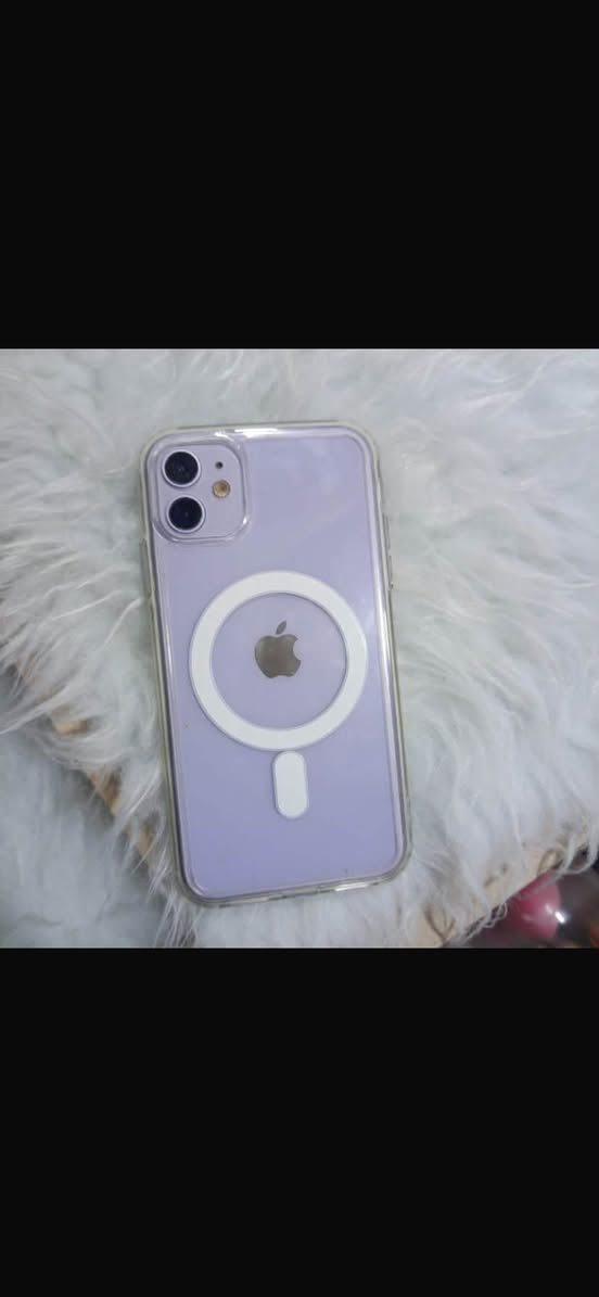 ‏سلام عليكم موبايل iPhone 11 عادي ￼ موبايل للبيع￼ مبدل شاشة وبيها تعليق ￼كله شغال سيم كارت كاميرات أمامية خلفية جهاز نظيف كلش الشاشة بيها تعليق كانت كل شيء ما أبيها لا اكسر ولا أي شيء ما أعرف بأي خلل يريد بطاريه٨٢￼/////***********خلي ￼ خلي السعر بال يرضي الله
