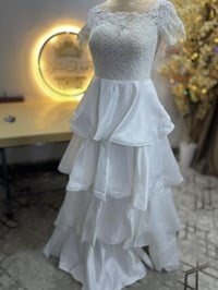 الاسعار من 15 إلى 35 يوجد توصيل للحجز واتساب 07760924120