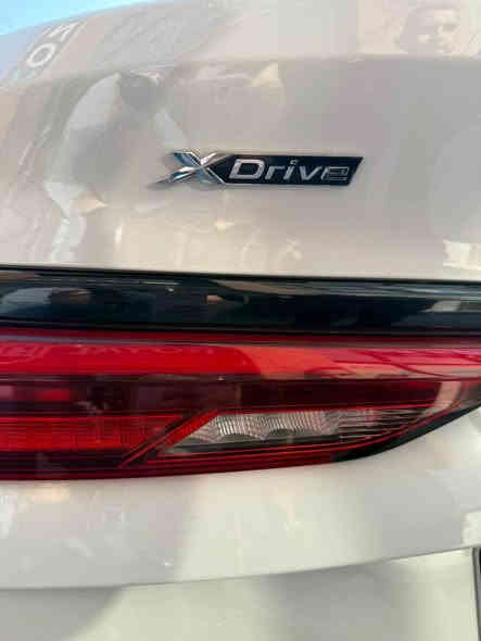 Bmw 228i  X drive  2022

محركها 2000 توين تيربو  
‎4 سلندر
بانوراما 
رادارات امامي خلفي 
نقطة عمياء 
حساسات ٣٦٠ درجه
تحديد مسار 
قيادة ذاتيه 
انارة محيطيه 
توقف ذاتي عند اقتراب اي جسم من السيارة
كشنات كهرباء 
تدفئه مقاعد اماميه 
ومواصفاتها الباقيه معروفه 

ماشيه 57 الف 
وارد امريكي ضربه خفيفه باب البصف السايق  موضح بل صور 

سعرها ٢٣٥ ورقه وبيها مجال
0780 303 0001 بغداد
