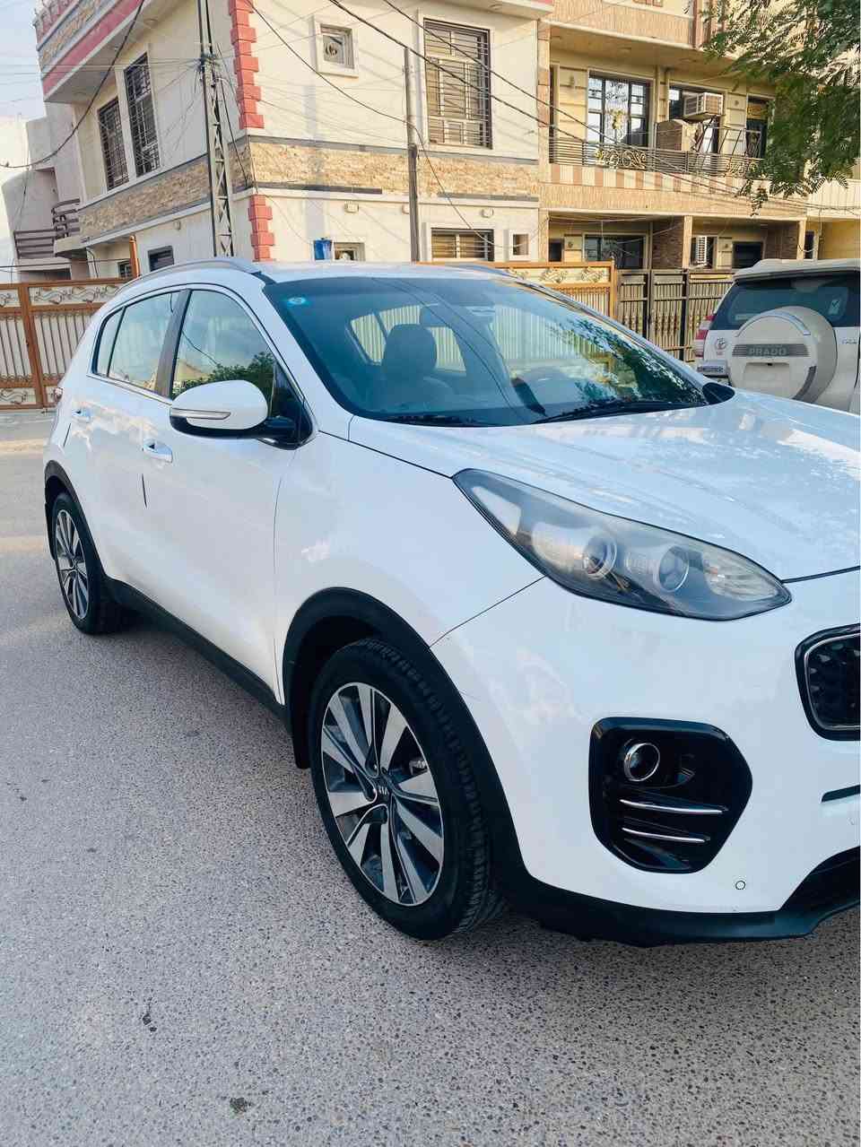 سبورتج 2017 خليجي رقم بغداد الدولي بأسمي

السياره بصمه تشغيل 

هاندبريك بصمه 

كامره حساسات 

سماعات جي بي أل 

رادار امامي 

كشنات كهرباء 

كشنات جلد 

مري شفط اشاير بالمري 

تحكمات ستيرن جهتين 

بيهة فقط جاملغ مبدل اني بدلته بيدي طخته بسيطه وجاملغ القديم عندي موجود وبدون اي دواخل سياره جاهزه من كلشي  مكاني بغداد الكرخ  للاستفسار *********** 

السعر175 Colombo, Sri Lanka
