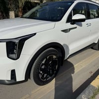 سورنتو2025 ( خـليـجـي ) بانوراما   ضمان شركة اكدال   ماشيه 14 الف كيلو...