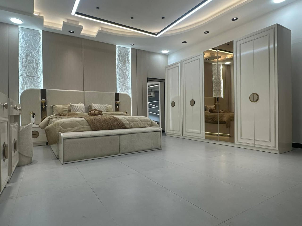 اهلاً وسهلاً بكم زبائننا ✨
تقدم لكم مجموعه الزيادي للااثاث التركي

💢 تم وصول موديل جولي 10 قطع 💢

✳️ تفاصيل الغرفة ✳️

▪️10 قطعة
▪️عرض كنتور مع ملحق 320
▪️عرض سرير مع كومدي 300
▪️برغي وچوي حديد
▪️ظهر بلوك
▪️سرير مخزن

⚠️ ملاحظة: البيع بالنقد فقط 🚫

📲 راسلنا الأن وأحصل على كافة التفاصيل - او شرفنا بالزيارة 📍 العنوان نجف 
الاستفسار مراسله الصفحه او تصال📞
***********📲
