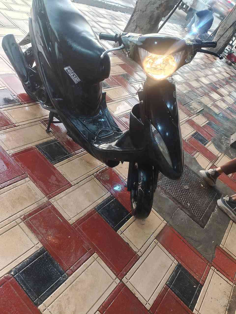 السلام عليكم 🙋🏻
دراجه ماكس عدله 🏍️
الدراجه نضيفه 90/%وشغاله من طول لطول شلعه معدل كهربايات سلف هندر 
الدراجه مفتوحه فقط (ولفات) الدراجه كله بلاد بلاد بلد من تاير الكدام لتاير الخلفي ختم واحد❤️
والدراجه بعد احلا من صور 
العنوان ناصريه مركز 
***********
