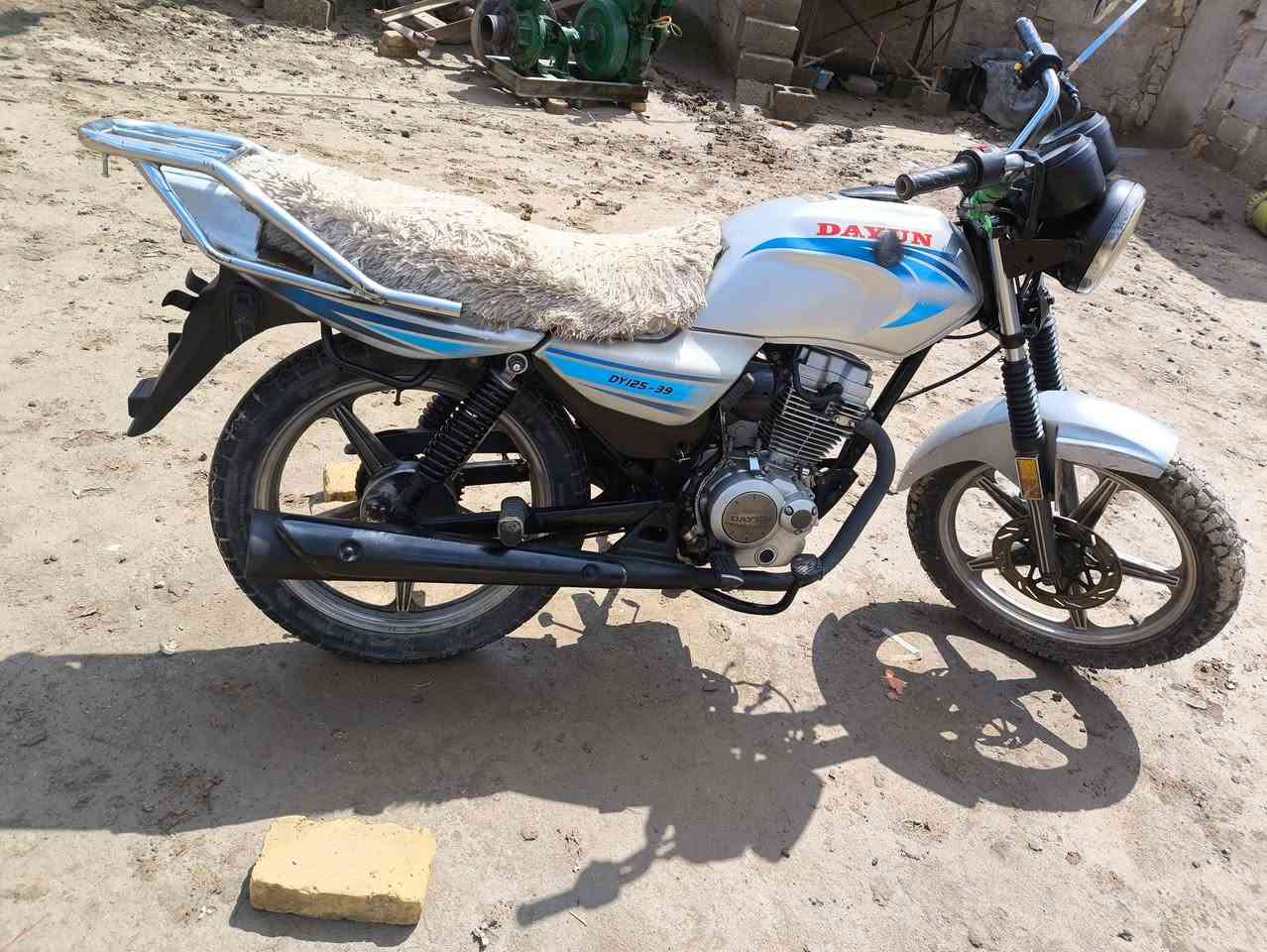 السلام عليكم دراجه دايون عضم للبيع كلك مكفوله من كلهن نكره سلف جاهزه كله ما بيه نقص بس اشاير ما بيه ***********
