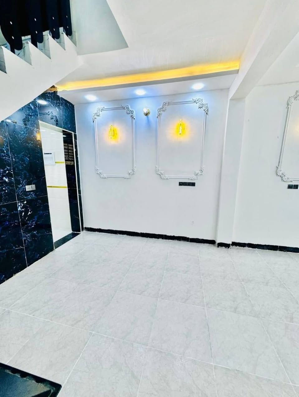 يعلن مكتب الاخوين للعقار مقابل قريةالغدير مباشر عمود ((((( 291)))))))
100 م
#طابو_زراعي***********

#نجف مقابل _قرية الغدير 
شغل جناي
شغل درجه آولى حقيقي 

اساس وسقف صب مركزي 
بناء طابوق 🧱 
غرفه وصاله وستقبال ومطبخ وصحيات داخليه وخارجيه 
بيت جاهز مفتاح 
شارع تبليط وكافت الخدمات متوافره والكيات الباب البيت النجف, العراق
