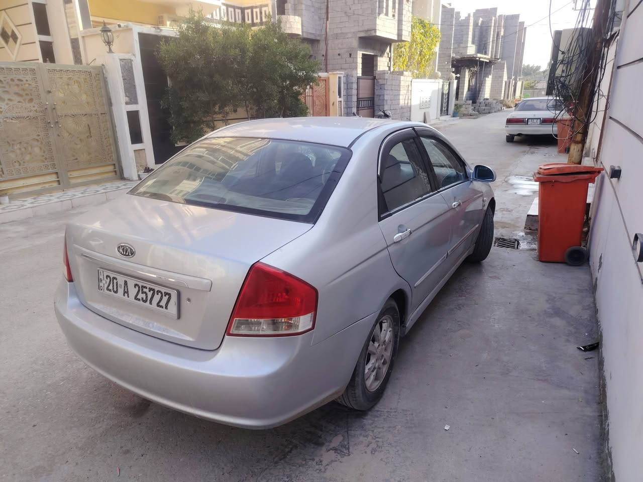 سيراتو2007 مصبوغه حزام والقماره كلير وعندي صورها قبل صبغ سياره مكفوله من ضربه شرط كلها علبلاد  داخل وخارج  اقتصاديه ونشطة تدفئة تبريد شغال سياره مال جناي تعال شوفها واحكم مكاني بعقوبه سعرها 77 بيهامجال للشراي ***********
