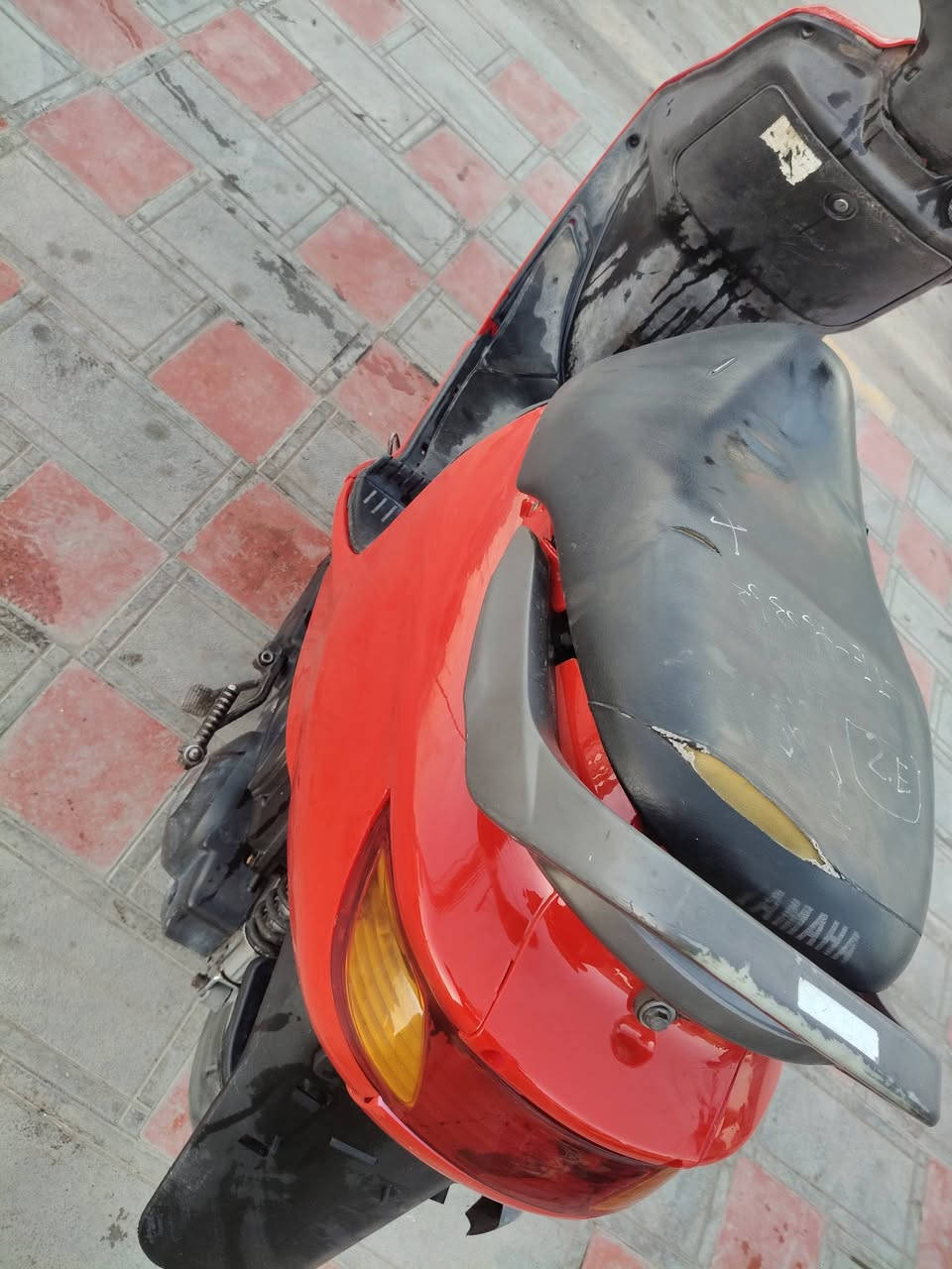 دراجه فراشه حاويه مامفتوحه مكينه ناعمه سلف هندر كلشي شغال كهربائيات كله شغال مكاني نجف شارع المدينه 
السعر525
***********
