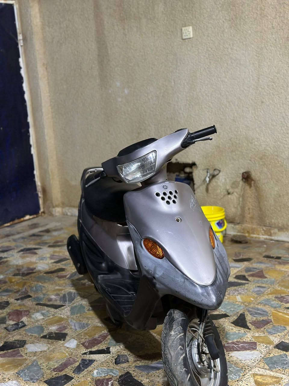 تسع زروف للبيع دراجه كفاله عامه صارلها شهر من طالعه من الوكيل السعر مليون وبيها مجال للشراي ***********
