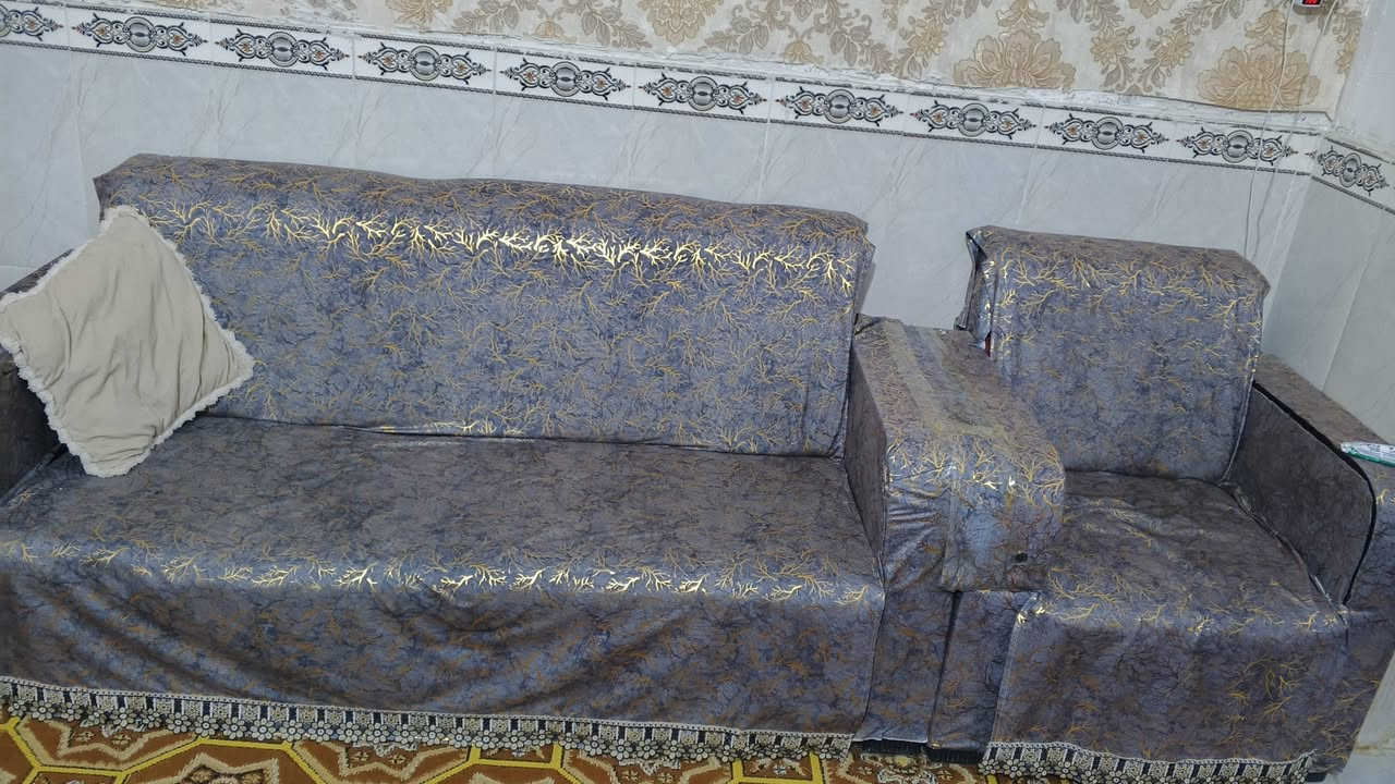 قنفات خشب الاصلي الثقيل
وحده ام ثلاثه 
وثنائيه 
وكرسي قيم وأخذ بس لاتكسر بلسعر نضيفات ناصريه مركز


**إذا كنت صاحب هذا الإعلان وتريد حذفه لأي سبب، رجاءا أرسل رسالة إلى الدعم الفني**