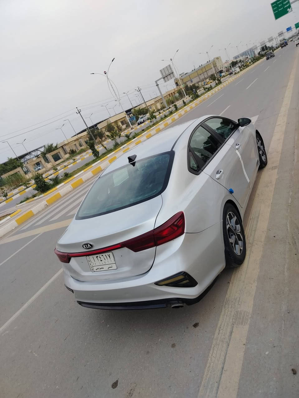 السلام عليكم فورتي 2021 سياره جديده مكينه ما سياره معوقين وكله مضمونه مفتوحه كير حداديه تبريد جاهزه السياره حادثها جملغ خلفي مصبوغ بدون دواخل  وهذ سونارها موجود بل صور  سعر 115 وهذ رقم راعي ***********
