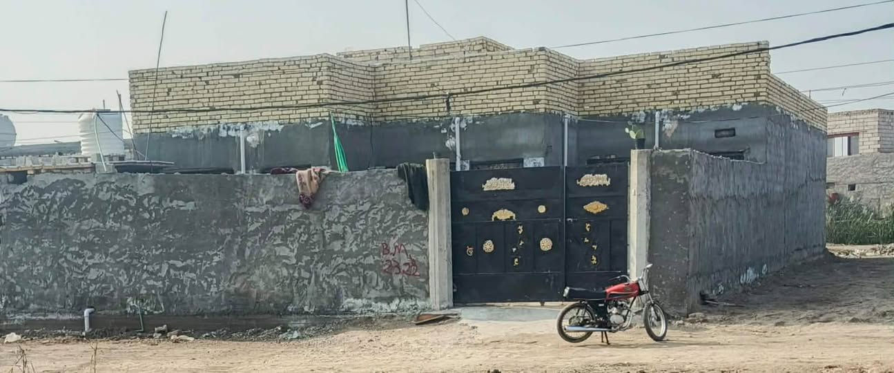 بيت للبيع خلف مول الجود السعر 50 وبي مجال مساحته 220متر  طابو زراعي سند25 يبعد عن الحولي الجديد 25 متر 
  للاستفسار الاتصال على الرقم 
 ***********
