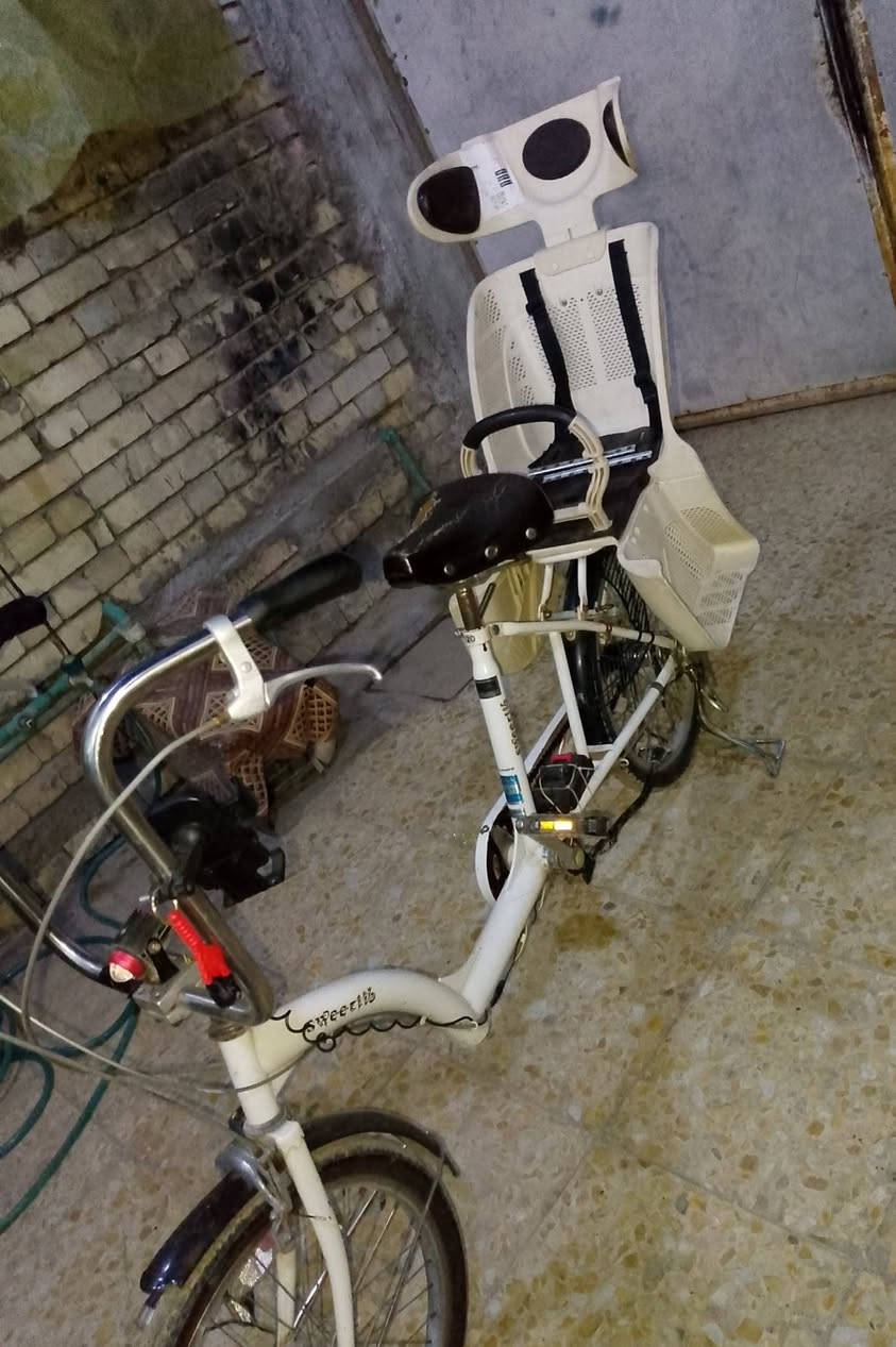 سلام عليكم كرسي البرجستون الاصلي مختم للبيع مكاني بغداد العبيدي
***********
