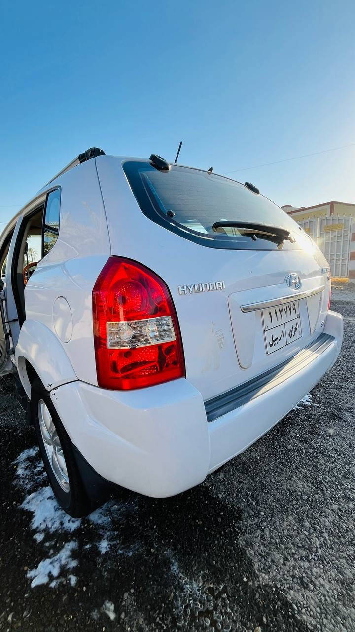 السلام عليكم 
 هونداي توسان موديل ٢٠٠٩ وارد خليجي
 . محرك كير كفاله شرط 
حداديه صدر
تخم تاير جديد
محرك ٦ / ٢٧٠٠
بيها فقط بارد وشويه صبغ السونار بلمنشور 
رقم اربيل سنويه منتهيه
مكان السياره الحله القاسم
سعر ١١٠ 
اتصل وتدلل ***********
