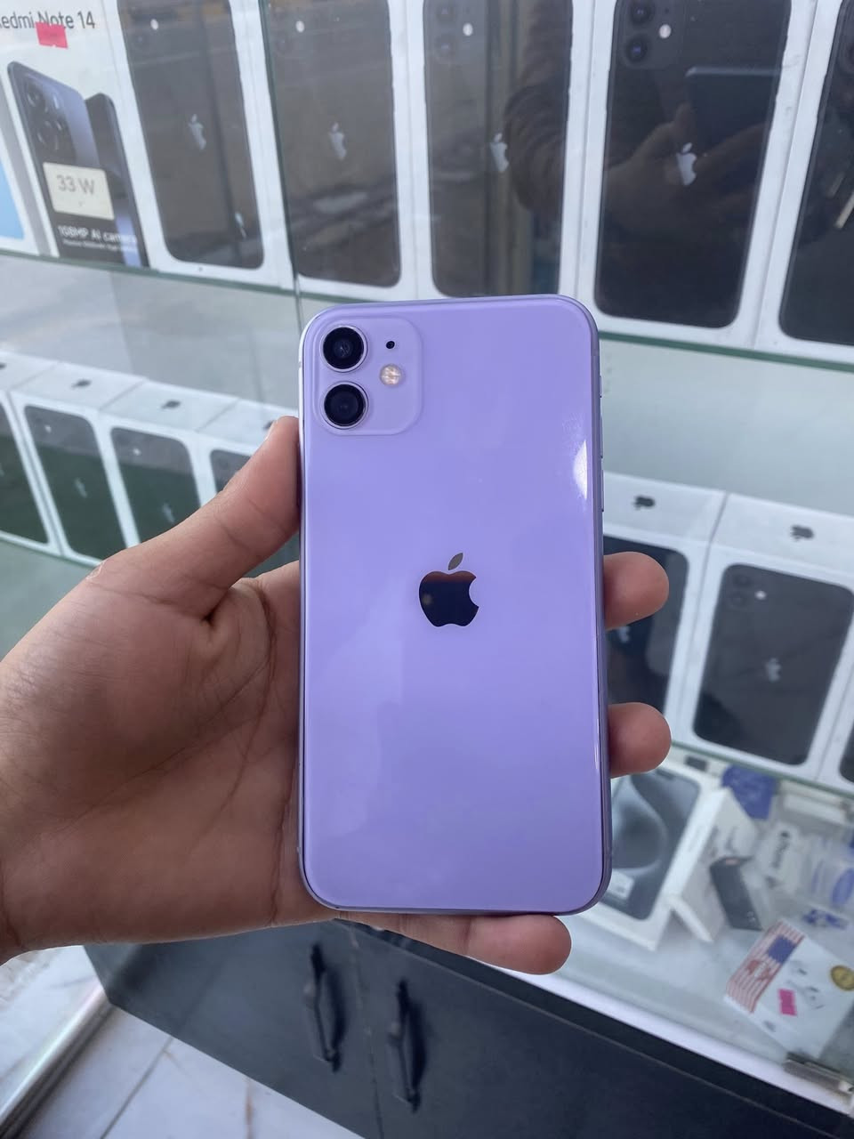 11عادي للبيع نضيف بدله فقط شاشه اصلي  التواصل ***********
