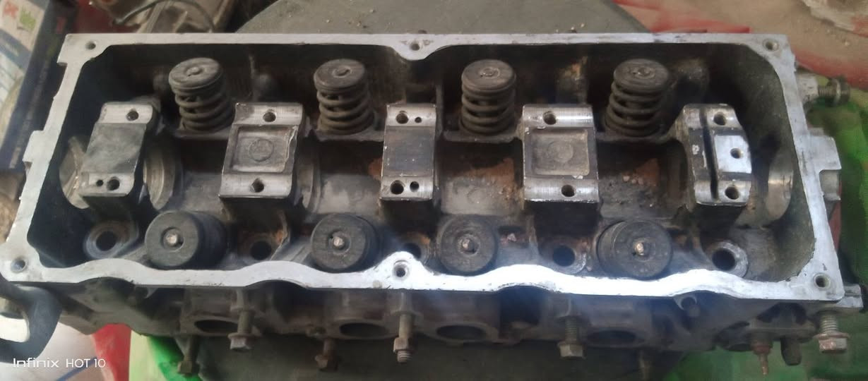 سلام عليكم محرك سايبه للبيع
غراض المحرك  كلها موجوده.
وكير مال سايبه للبيع.
بور مال سايبه.
العنوان كربلاء السعر. رخيص.
***********
