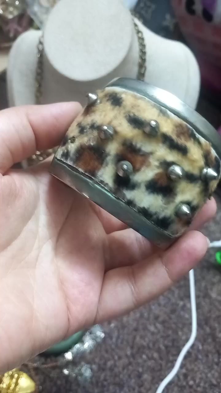 متوفر اكسسوارات مفرد بالة درجة أولى #للجميع


**إذا كنت صاحب هذا الإعلان وتريد حذفه لأي سبب، رجاءا أرسل رسالة إلى الدعم الفني**