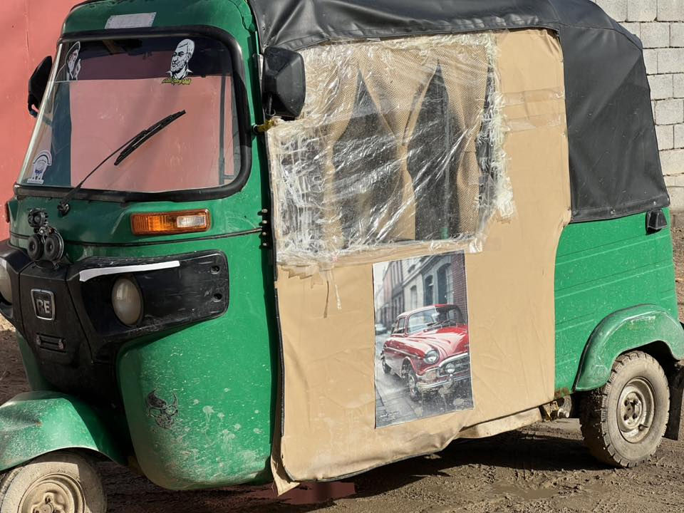 تكتك للبيع محرك مفتوح بيه ضربه ب لغد ع كد شبر وضربه ب تكمه خفيفه بدون بارد ومجعون يعني ع ضربته باقيه تكتك رقم وسنويه مكان بصره الهارثه ***********
