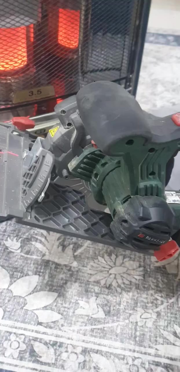 للبيع بدون ملحقات


**إذا كنت صاحب هذا الإعلان وتريد حذفه لأي سبب، رجاءا أرسل رسالة إلى الدعم الفني**