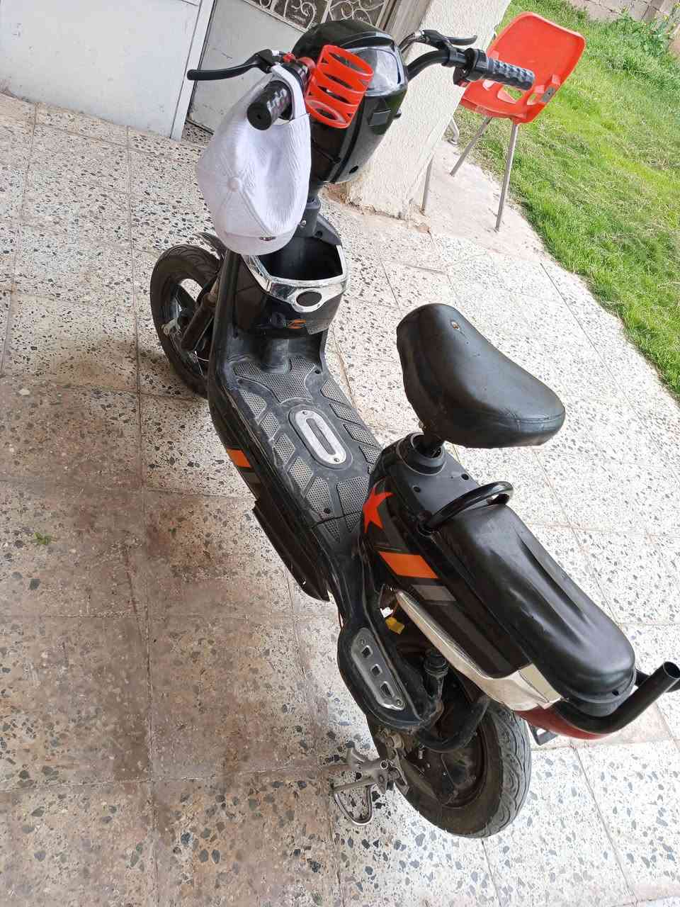 السلام عليكم درجه شحن للبيع بطاريات قبل اسبوعين مبدلات  بريك الجديد دراجه حلوه نظيفه سعر 150بي مجال  
مكان تكريت الرقم بس وتساب ***********
