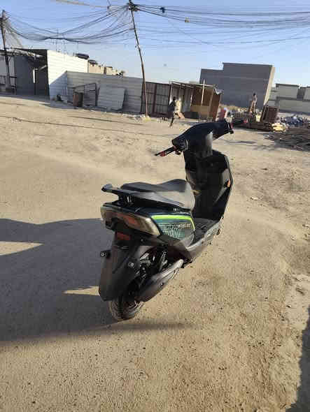 سلام عليكم ورحمه الله وبركاته دراجه شحن البيع فول كلشي شغال نضيفه السعر خاص مكان بغداد البياع تقاطع درويش رقم *********** و***********،
