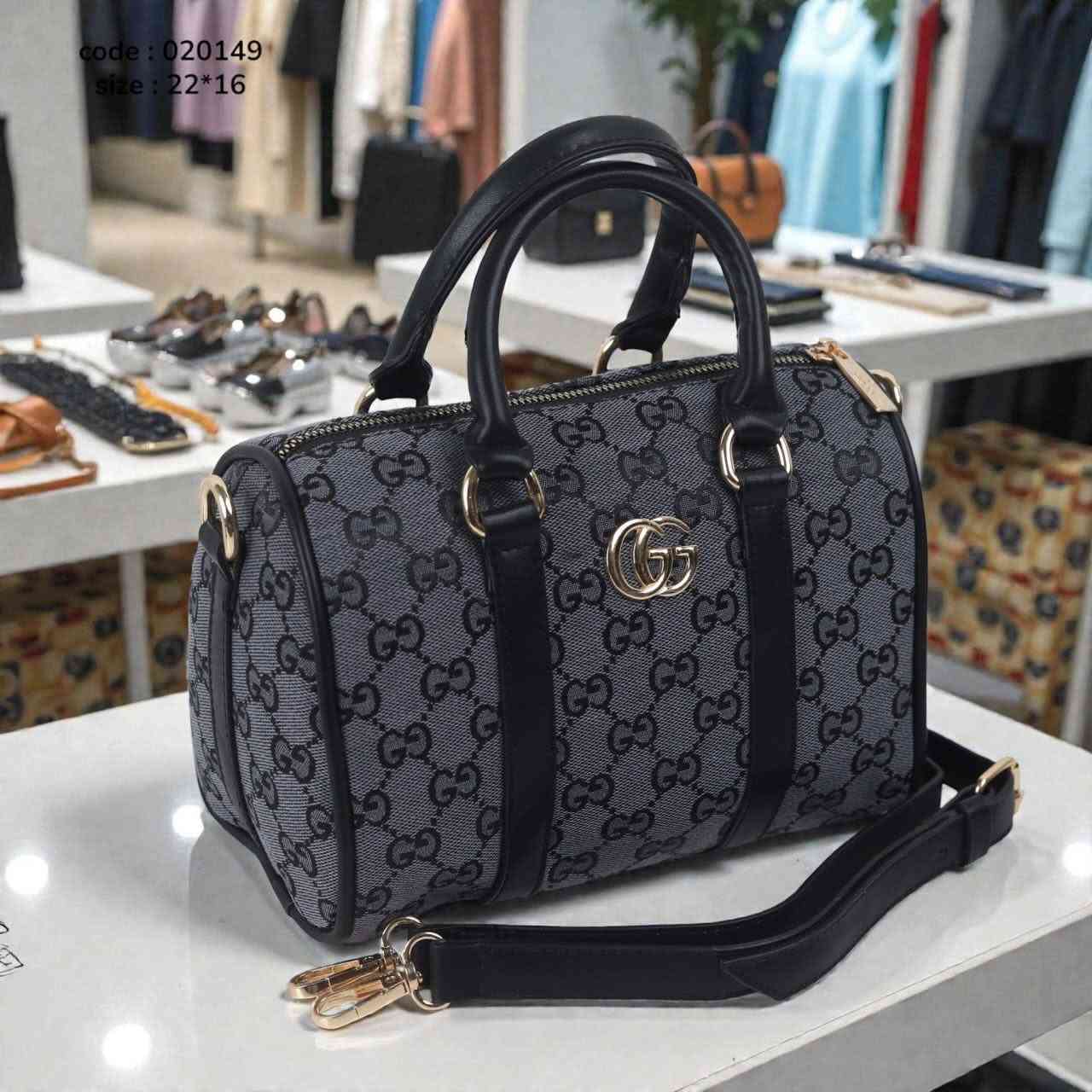 Gucci
Size : 22*16
🩶🤎🤍🩵🖤🔥


**إذا كنت صاحب هذا الإعلان وتريد حذفه لأي سبب، رجاءا أرسل رسالة إلى الدعم الفني**