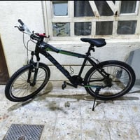 بايسكل  جبلي  ماركة فلاش ايطالي  يتحمل وزن ١٥٠ كيلو  بدالة شيمانو يابا...