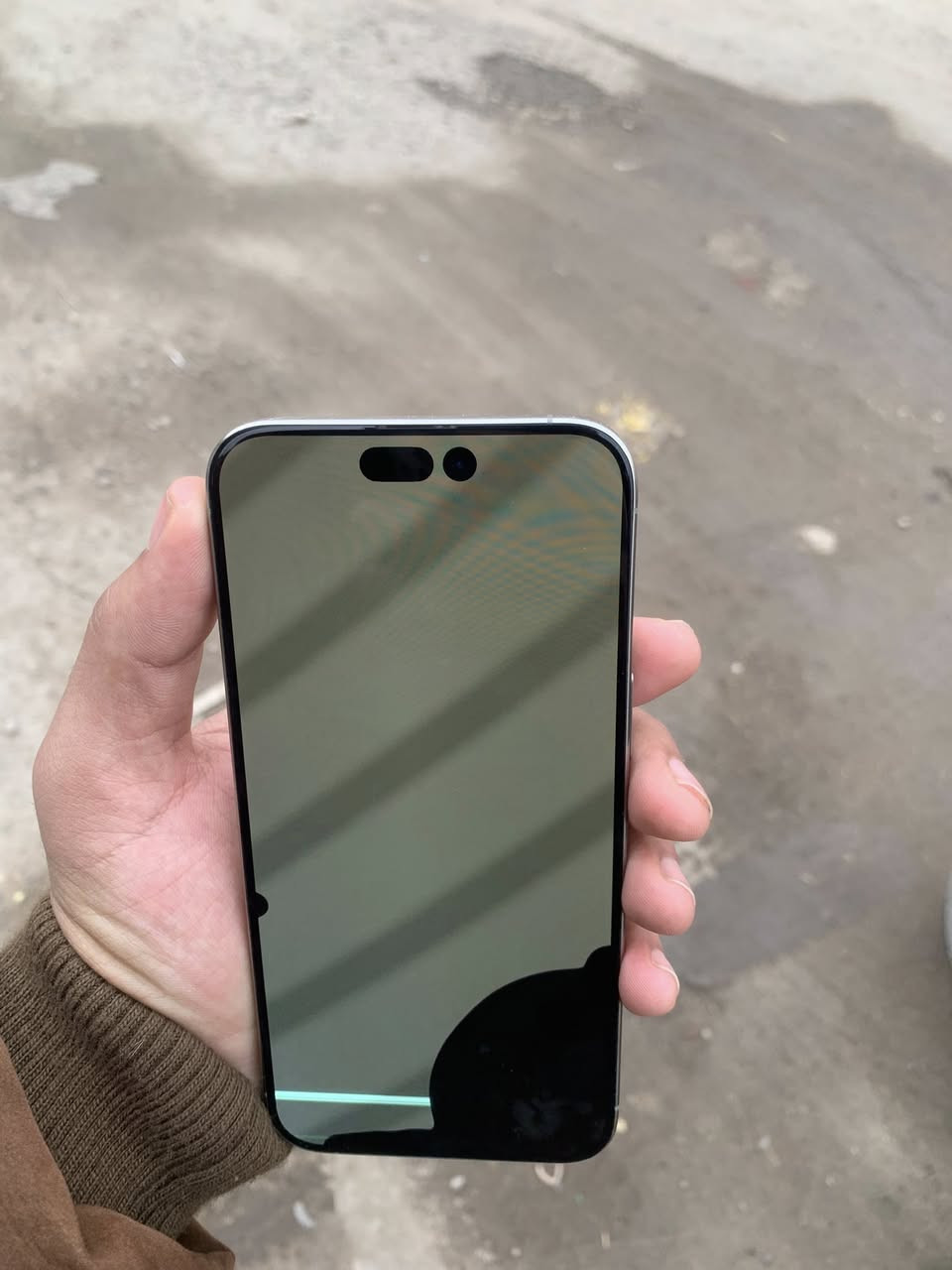 سلام عليكم ايفون 15 بروماكس عوزه شاشه الجهاز نضيف نضيف كامل ملحقات شرق اوسط دبل بطارية ٨٧ فقط عوزه شاشه فقط واتساب مكلف بنشر فقط واتساب 
 0773 230 8694
