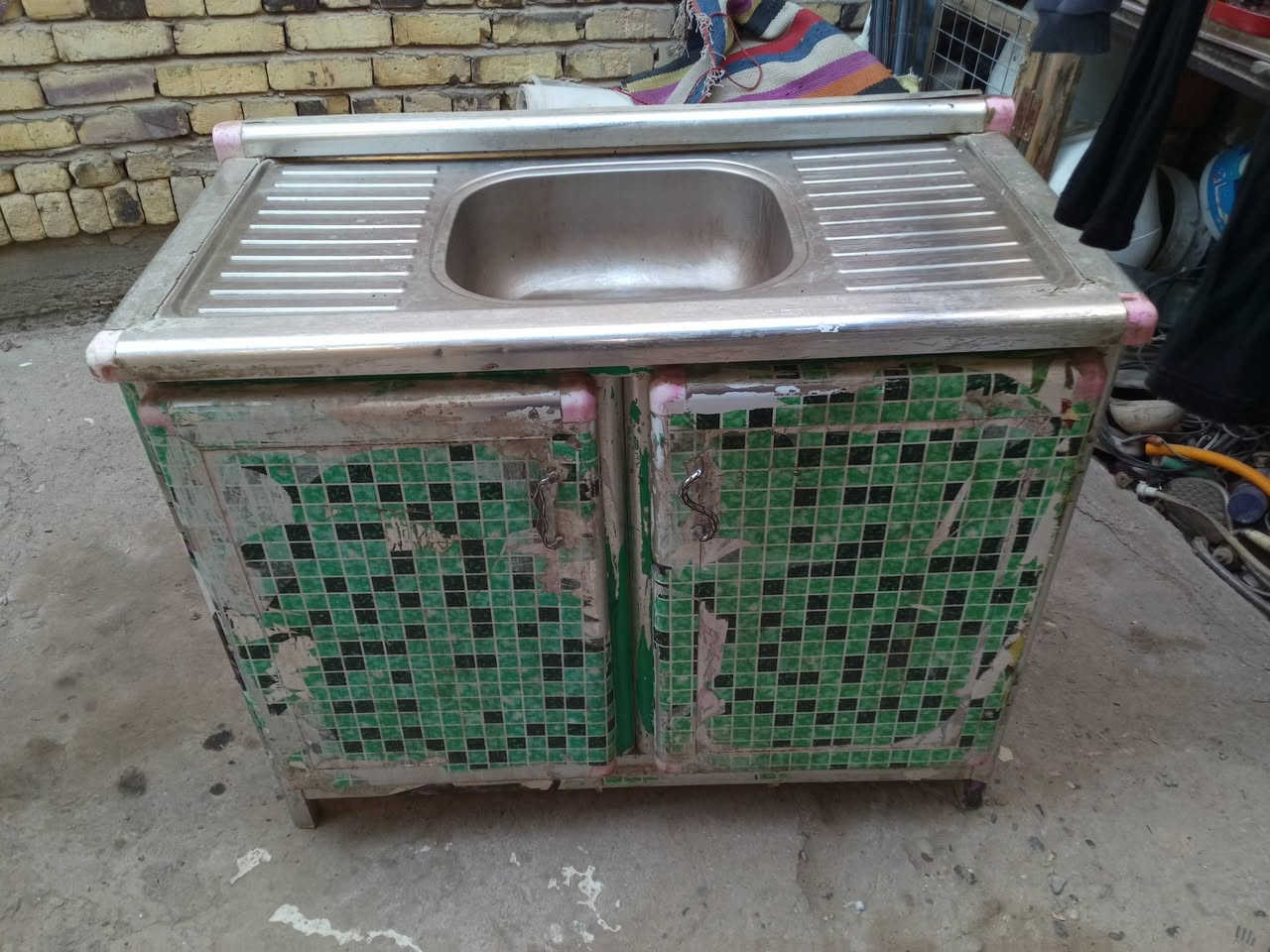 كاونتر ابوالسنكي قياس متر وعشره نضيف بس اللزكه تعبانه ب 60بي مجال قليل/***********
