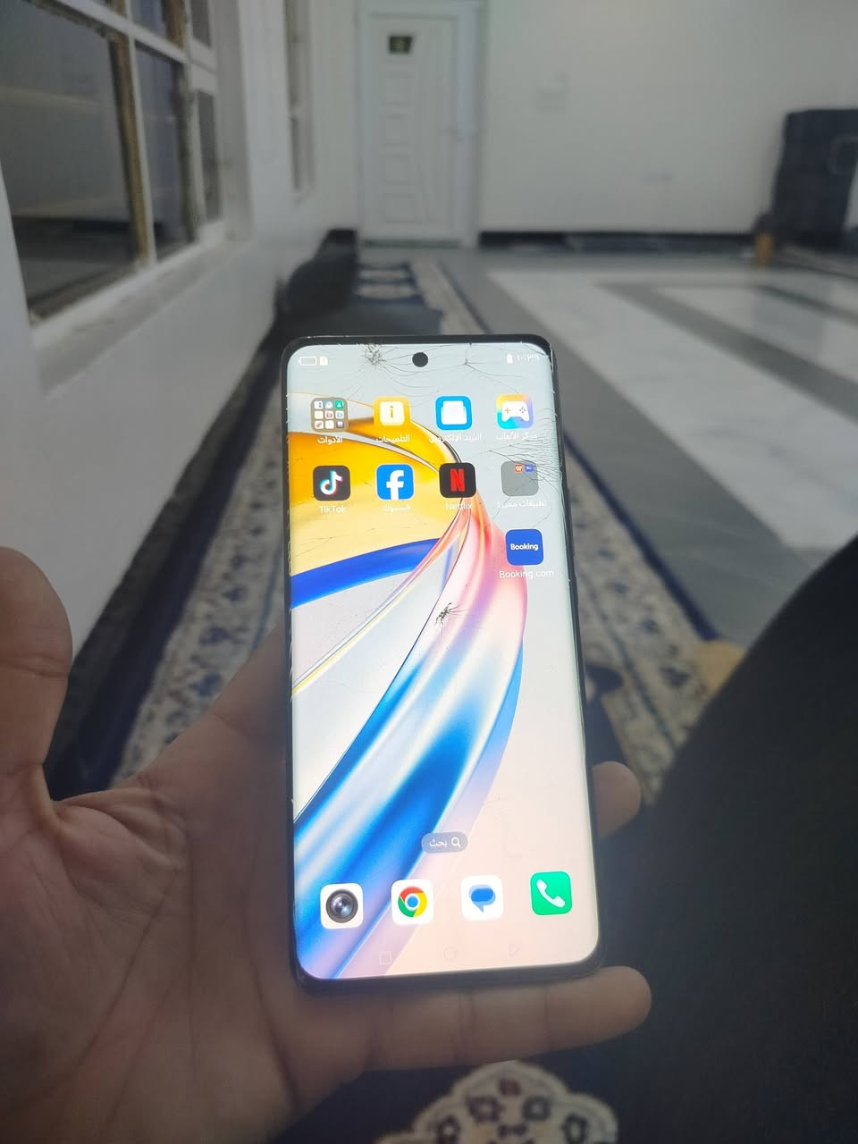 جهاز هونر X9B ذاكره 256 رام 12+12 نظافه 100% شرط مامفتوح وضمان شهر كامل فقط جام الشاشه مكسور بدون اي تاثير سعره 185 الف شراي خاص
