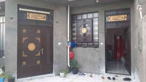 دار للبيع في الفلوجة حي الجولان قرب ثانوية جنين للبنات خلف انشائية الرواج 

            
                     📢 على بركة الله 📢
📍نوع الملك = طابو زراعي 
📍المساحة  = ٢٠٠ م٢
📍الواجهة = ١٠ م و النزال: ٢٠ م
📍 شارع : ١٠ م (مبلط) نافذ الى شارع ٣٠م شارع جامع النبي يونس عليه السلام
📍بناء طابوق ٢٠١٩
🟢الدار مستأجر ببدل ايجار شهري ٢٥٠ الف دينار 

🔴مشيدات الدار 
غرفتين نوم واستقبال وصالة ومطبخ ومنورين وصحيات وحمام وبيتونة

🟨سعر بيع العقار : ٧٨ مليون دينار قابل للتفاوض 

🟢مكتب دار السلطان للعقار
العنوان فلوجة الجغيفي الثانية بداية شارع جامع فاطمة
للاستفسار الاتصال على الأرقام التاليه
***********
***********
***********
